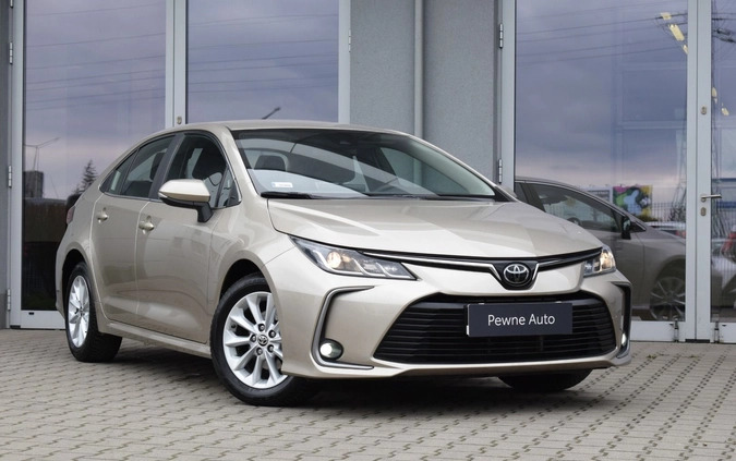 Toyota Corolla cena 75000 przebieg: 50144, rok produkcji 2022 z Sianów małe 106